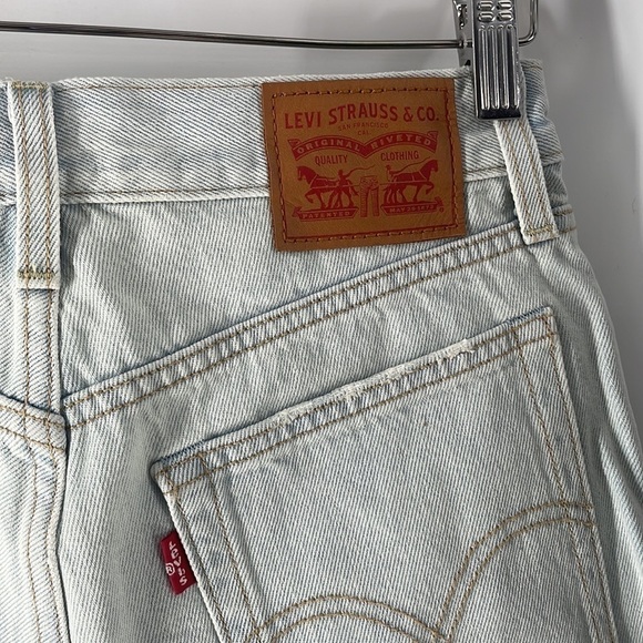 Levi’s jean shorts frayed hem light blue distressed summer beach sz 25 - Picture 9 of 9